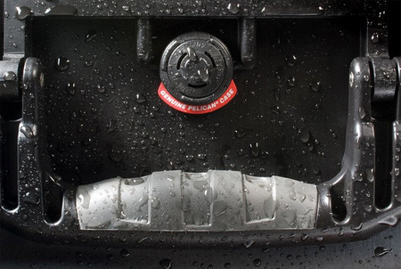 Peli 1510 skrzynia podróżna LOC/czarna