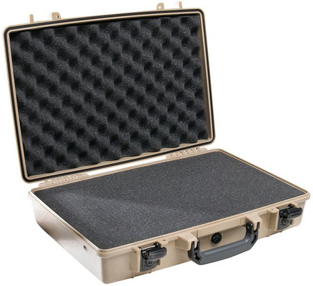 Peli 1490 skrzynia z gąbką/czarna