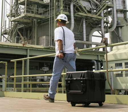 Peli 0340 skrzynia sześcienna z przegródkami/czarna