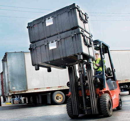 Peli 0550 skrzynia z gąbką, bez kółek/czarna